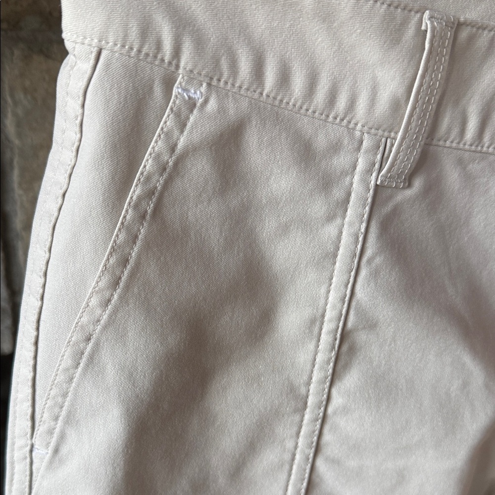 Stio Women's Cream hiking active Joggers pants. Size 8 - Picture 3 of 9